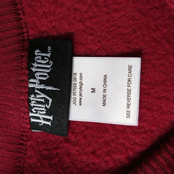Harry Potter Sweatshirt Sweater Pullover Round Neck Wine Color Size Medium - Picture 11 of 12